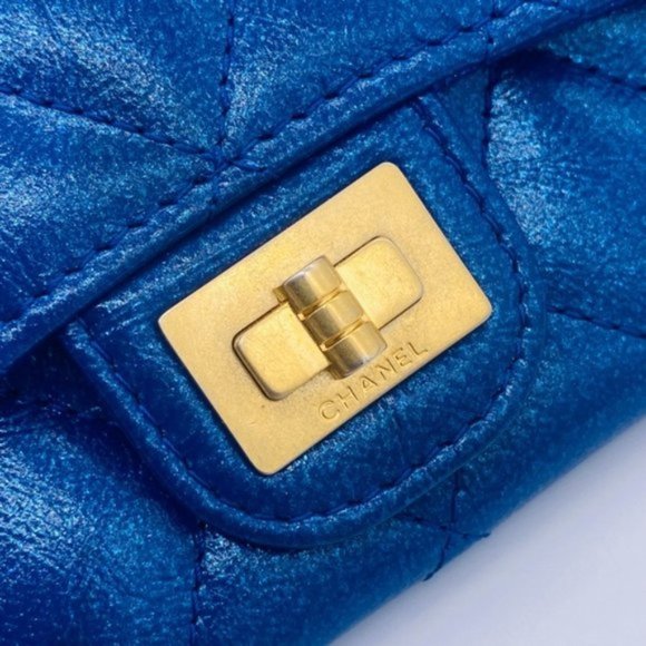EUC CHANEL Metallic Blue Calfskin Quilted Reissue Flap Card Holder - Picture 11 of 15